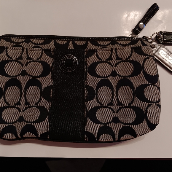 Coach clutch or makeup bag - Picture 6 of 6